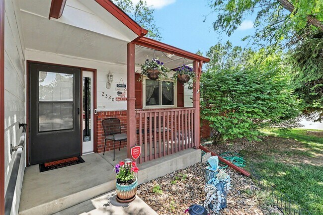 Foto del edificio - 2320 43rd Ave Ct