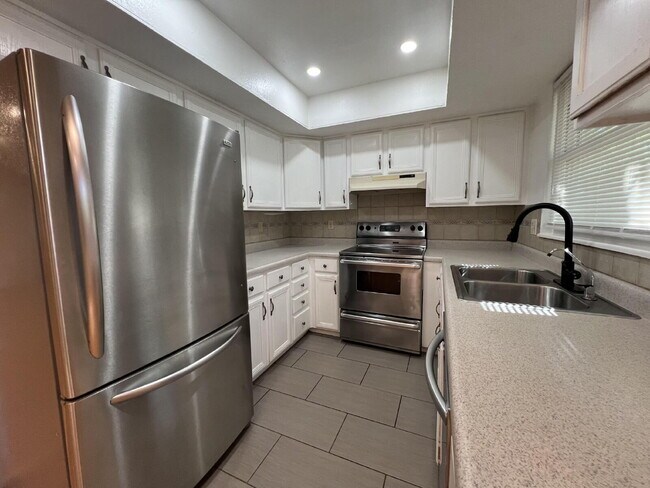 Foto del edificio - 13071 Irving Ct