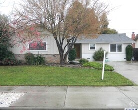 Building Photo - 5700 McKellar Dr