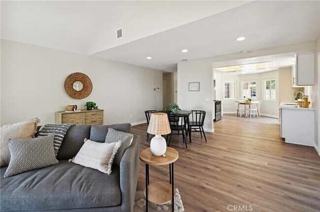 Foto del edificio - 1224 Fairway Cir