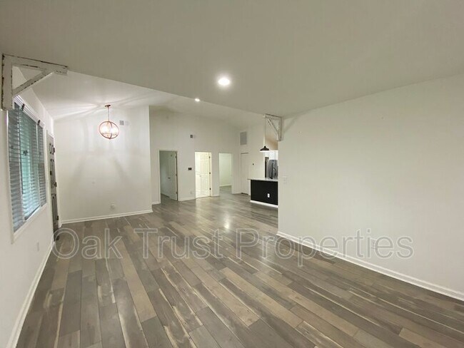 Foto del edificio - 171 Lindy Creek Rd