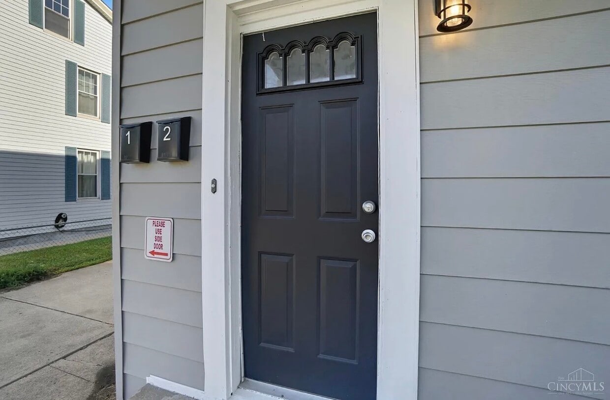 front door - 210 W Vine St