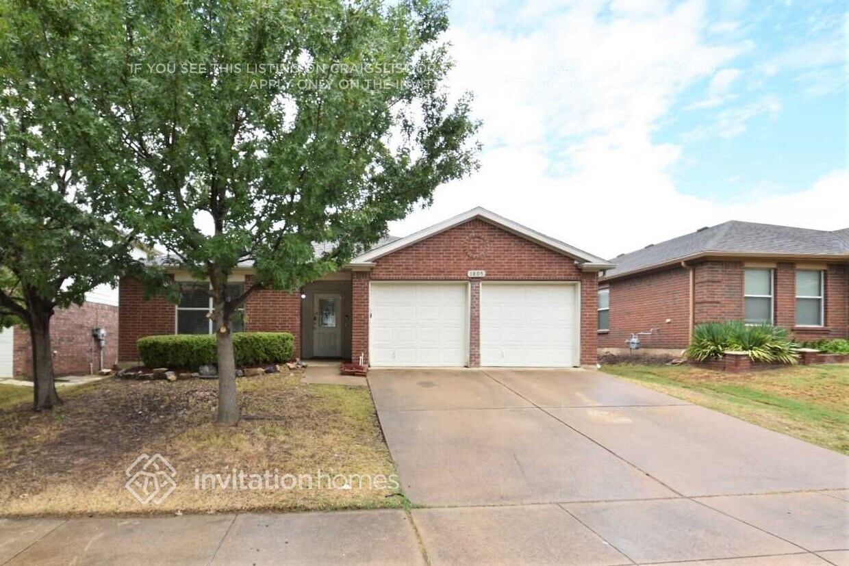 Foto principal - 1805 White Feather Ln