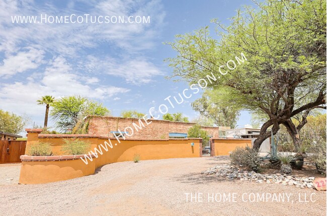 Foto del edificio - 228 S Country Club Rd