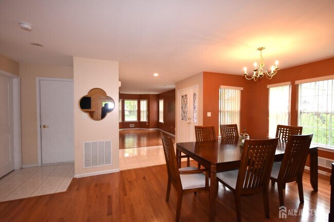 Foto del edificio - 116 Briarwood Dr