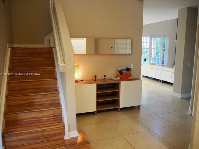 Foto del edificio - 1535 Sandpiper Cir
