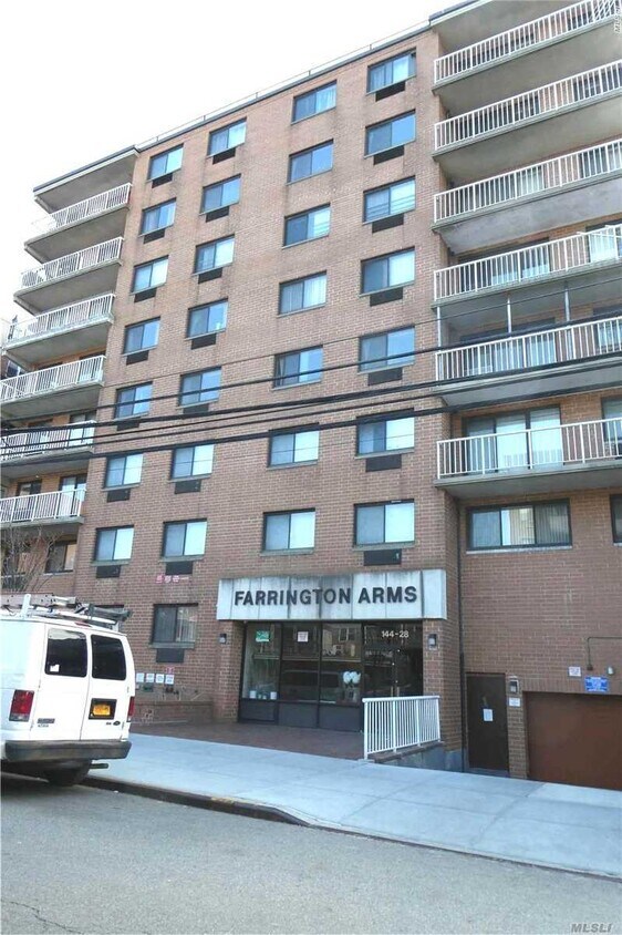 Primary Photo - 144-28 Barclay Ave