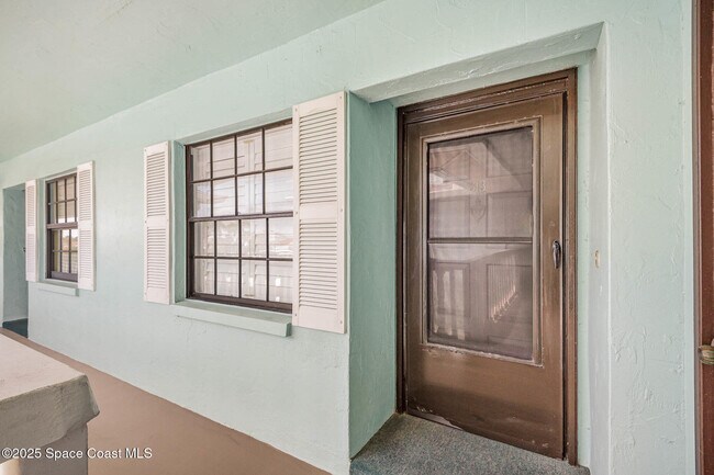 Foto del edificio - 1999 S Banana River Blvd