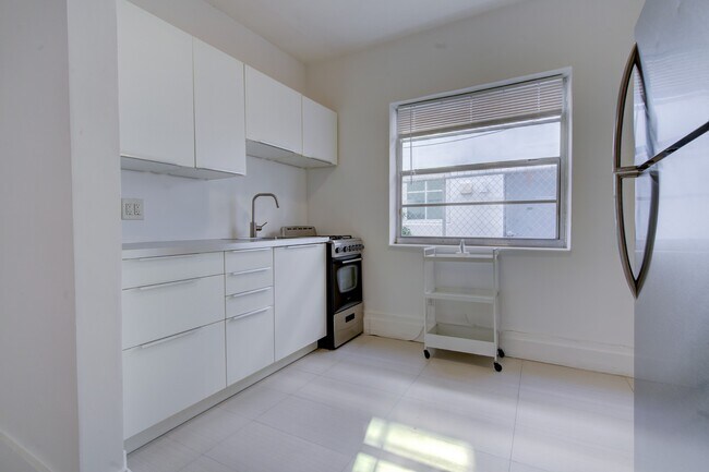 Foto del edificio - 1557 Meridian Ave