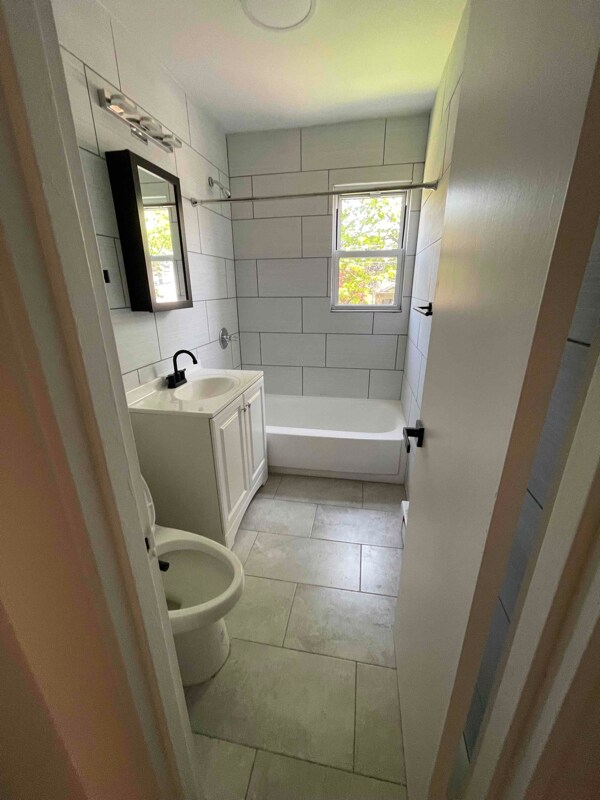 Foto del edificio - 30 Archer Ave