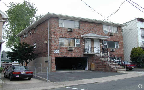 Primary Photo - 1518 38th St