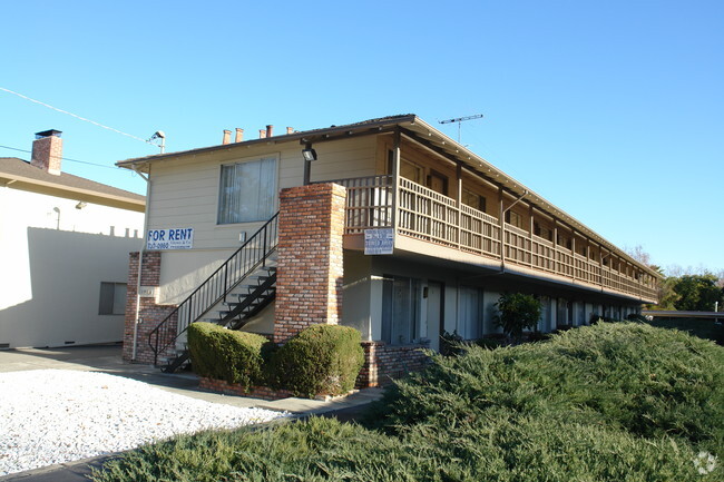 Building Photo - Palm Apartments