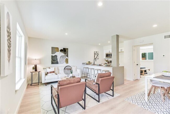 Foto del edificio - 1203 Hollow Creek Dr