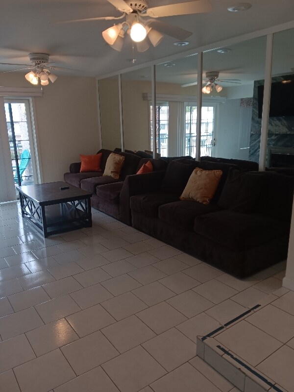 Building Photo - 1675 AZ-95