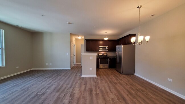 Foto del edificio - Chestnut - 2Br/2Ba Rental Home - First Floor