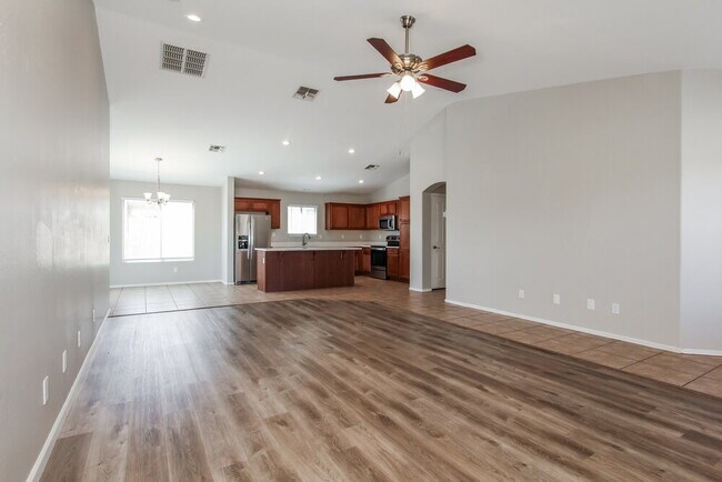 Foto del edificio - 14815 N Tonya Cir