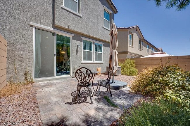 Foto del edificio - 5357 Lazy Breeze Ave