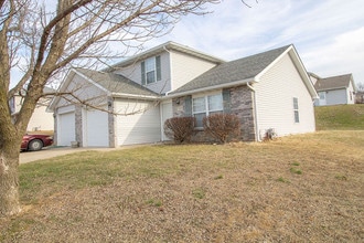 Building Photo - 1408 Godas Cir