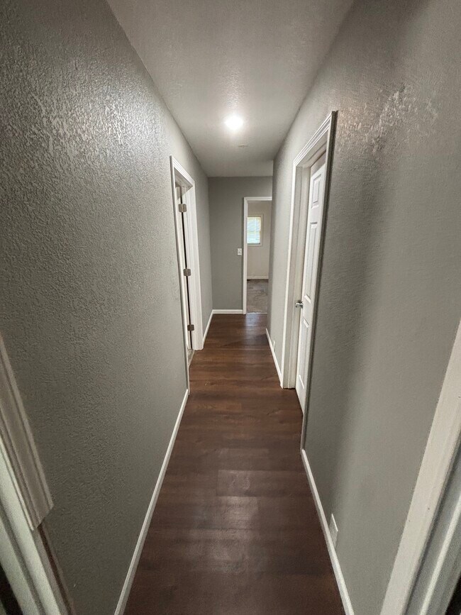 Foto del edificio - 835 E Locust St
