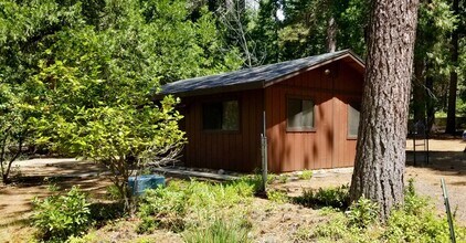 Building Photo - 5847 Silverleaf Dr