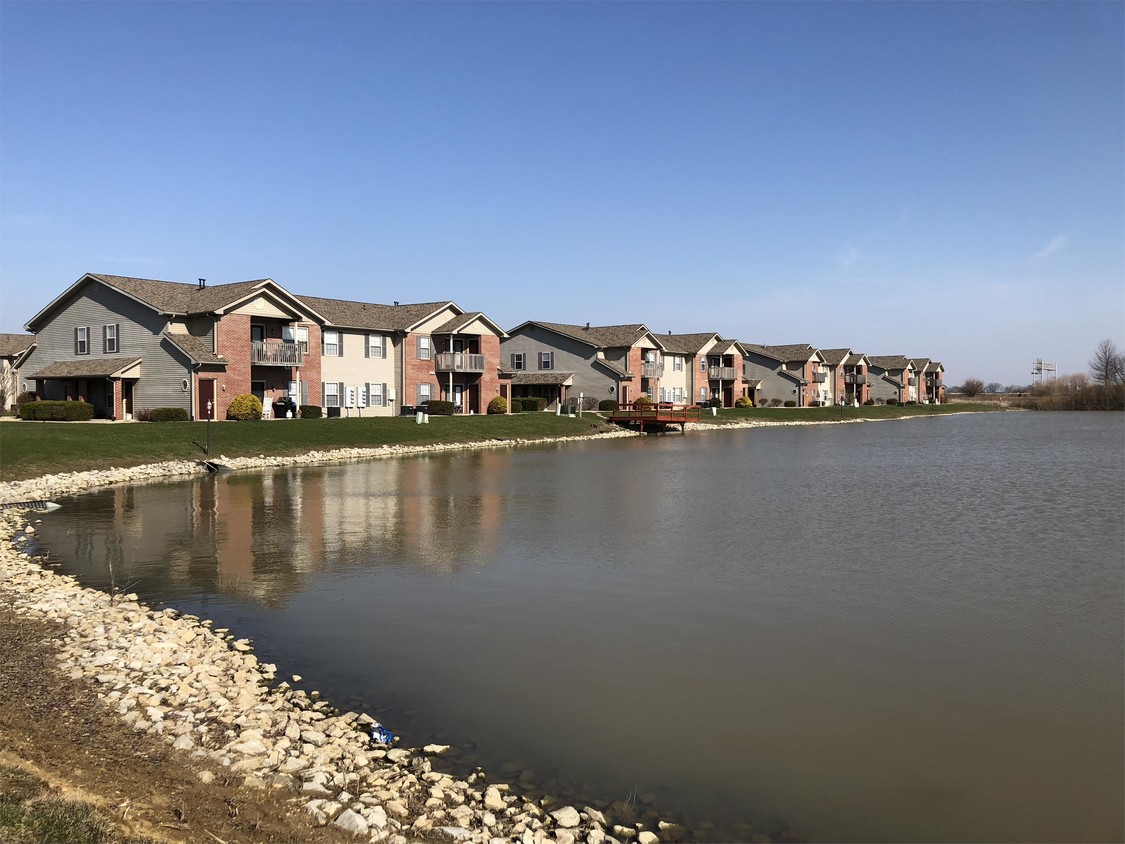 Foto principal - 212 Lake Point Dr