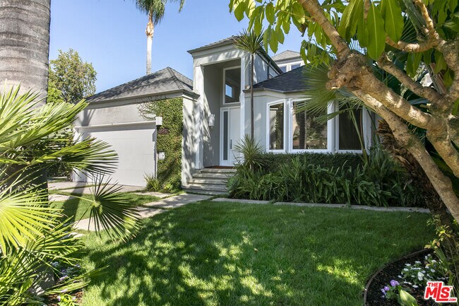 Foto del edificio - 4216 Woodcliff Rd