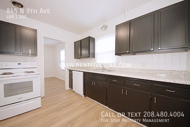 Building Photo - 845 N 9th Ave