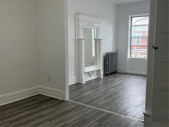 Building Photo - 266 E 32nd St