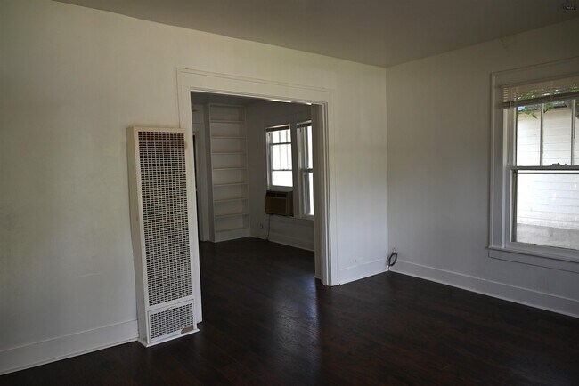 Foto del edificio - 2122 Yale Ave