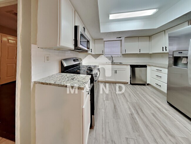 Building Photo - 1627 Pimlico Ln