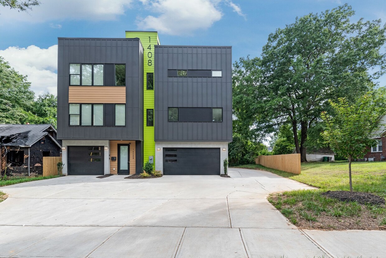 Foto principal - Move-in Ready Modern Townhome!!