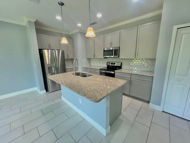 Foto del edificio - Beautiful 3 Bed, 2.5 Bath Townhome in Mode...