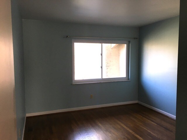 Building Photo - 2111 Sutton Ave