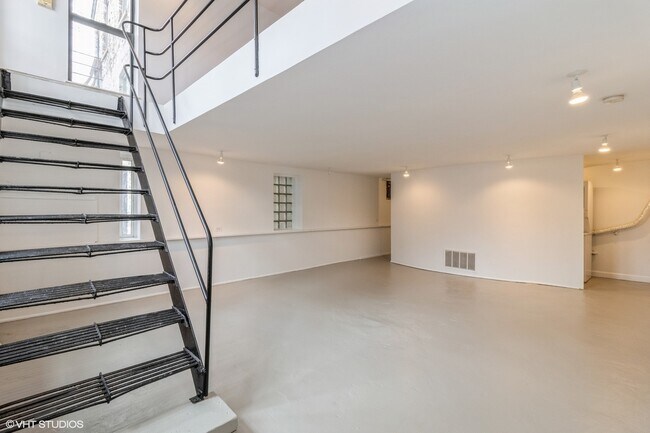 Foto del edificio - 822 W 19th St