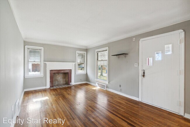 Foto del edificio - 3 br, 1.5 bath House - 3861 W 134th St