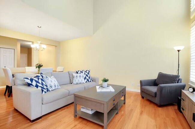 Foto del edificio - 10S458 Carrington Cir