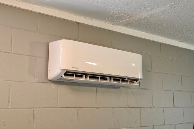 A/C unit - 202 North St