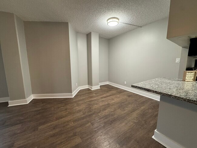 Dining Area - Clear Lake Place