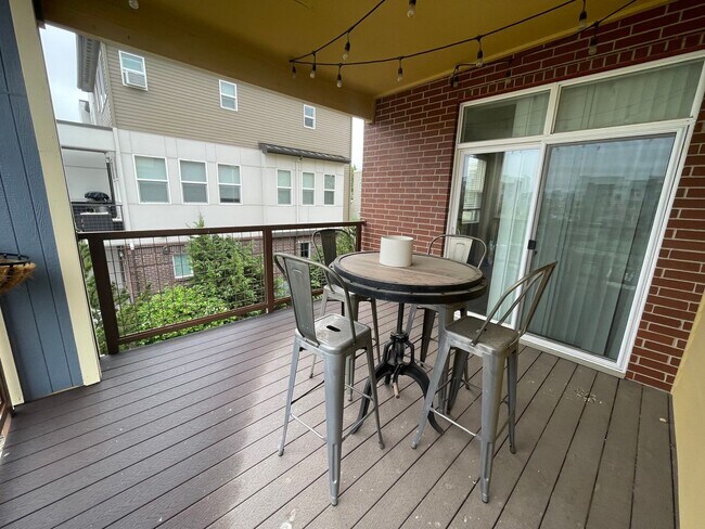 Building Photo - Check out this beautiful multi level 2 bed...