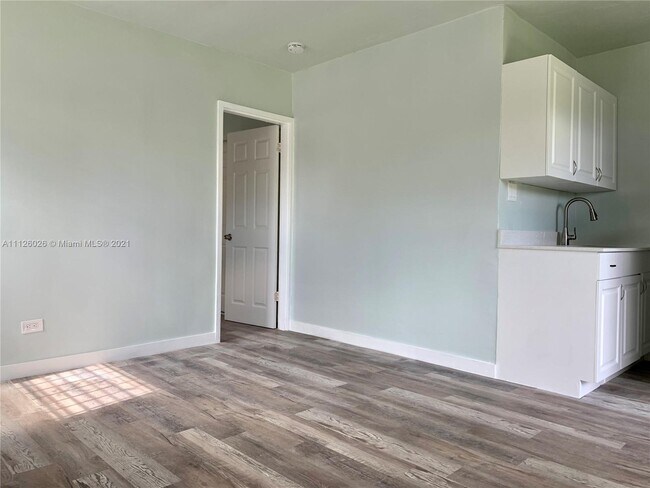 Foto del edificio - 2901 NW 18th St