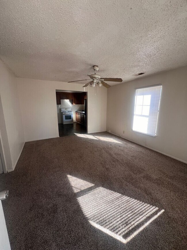 Building Photo - HUD Approved Home!