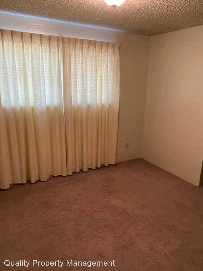Building Photo - 3 br, 1 bath House - 805 Oak Street