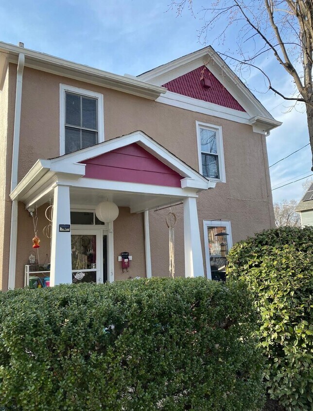 Primary Photo - 601 Avon St