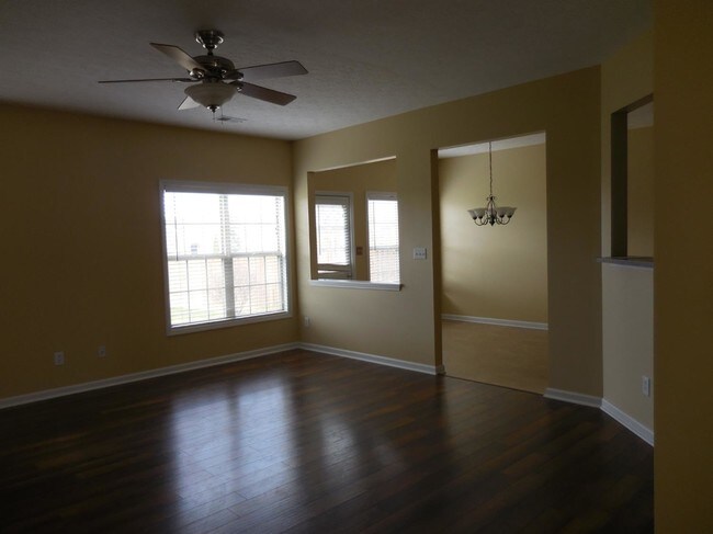 Building Photo - 1072 Stonecrop Dr