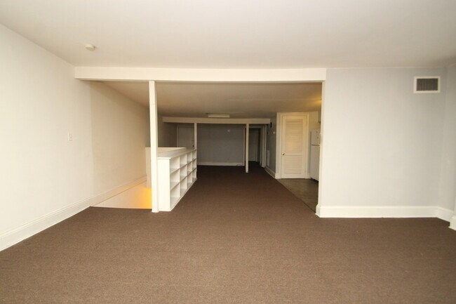 Building Photo - 1621 Park Ave