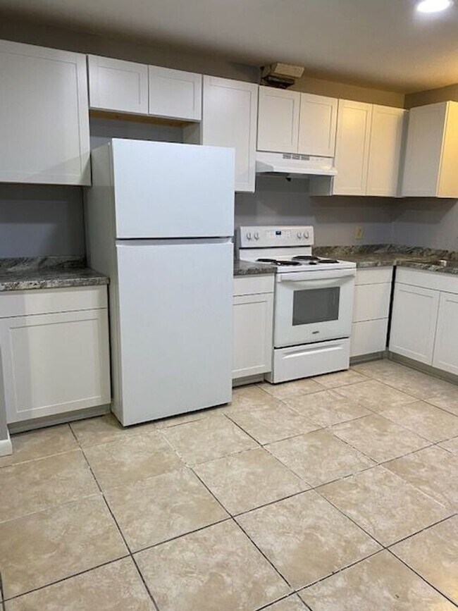 Foto del edificio - 2/1 Duplex Ft Pierce