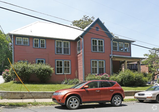 Building Photo - 1502 Highland Ave