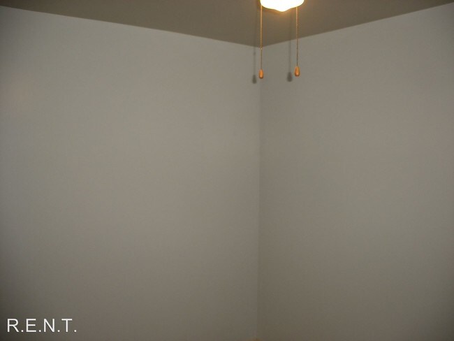 Building Photo - 55 W Hartwell Ave