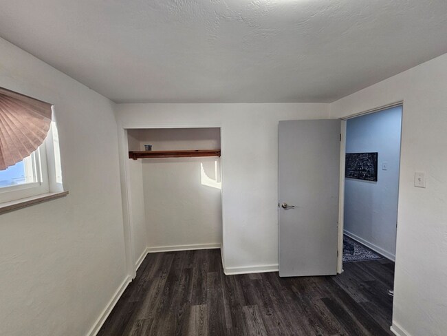 Foto del edificio - 3034 Iowa St