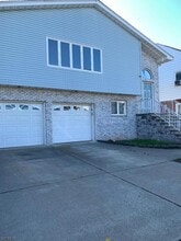 Building Photo - 248 Outwater Ln